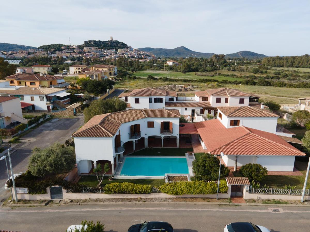 Mera Apartments Posada  Luaran gambar
