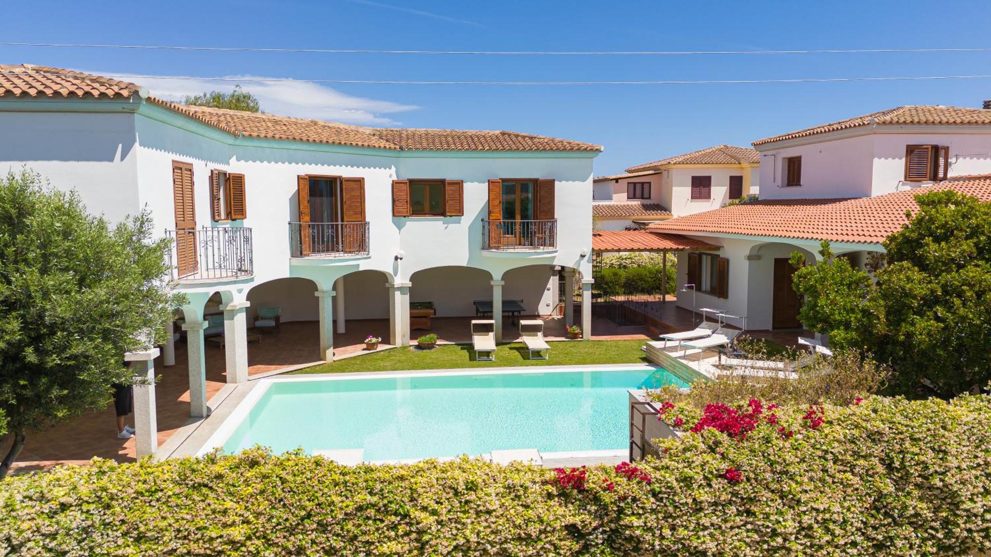 Mera Apartments Posada  Luaran gambar